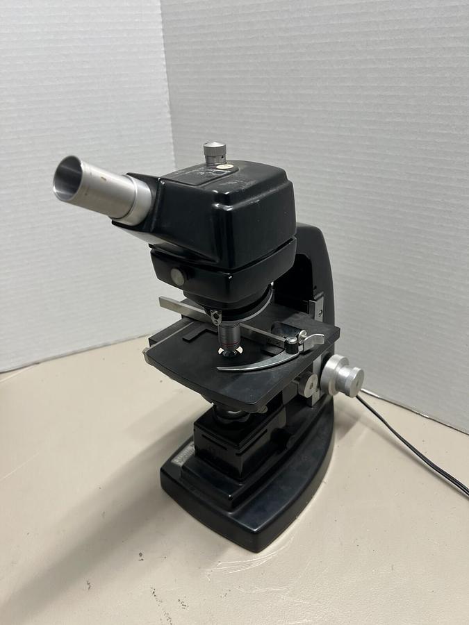 Used VINTAGE Bausch & Lomb 3 Objective Mono Microscope – 3.5x, 10x, 43x
