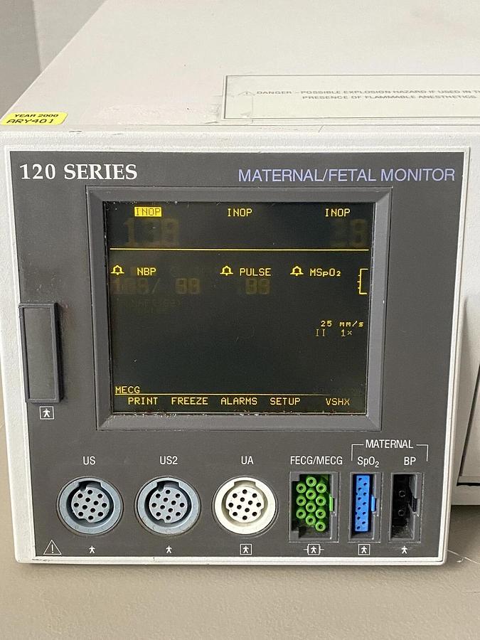 Used Corometrics 120 Series 0129AA Maternal Fetal Monitor 2000 ARY401