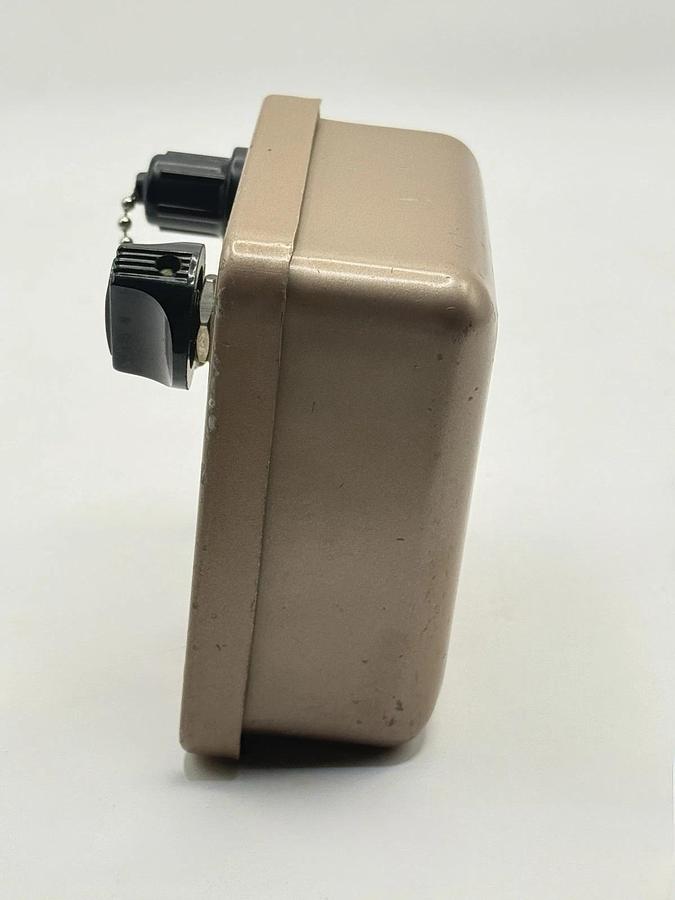 Used Vintage - The Bendix Dosimeter Ratemeter Charger Model 906-1