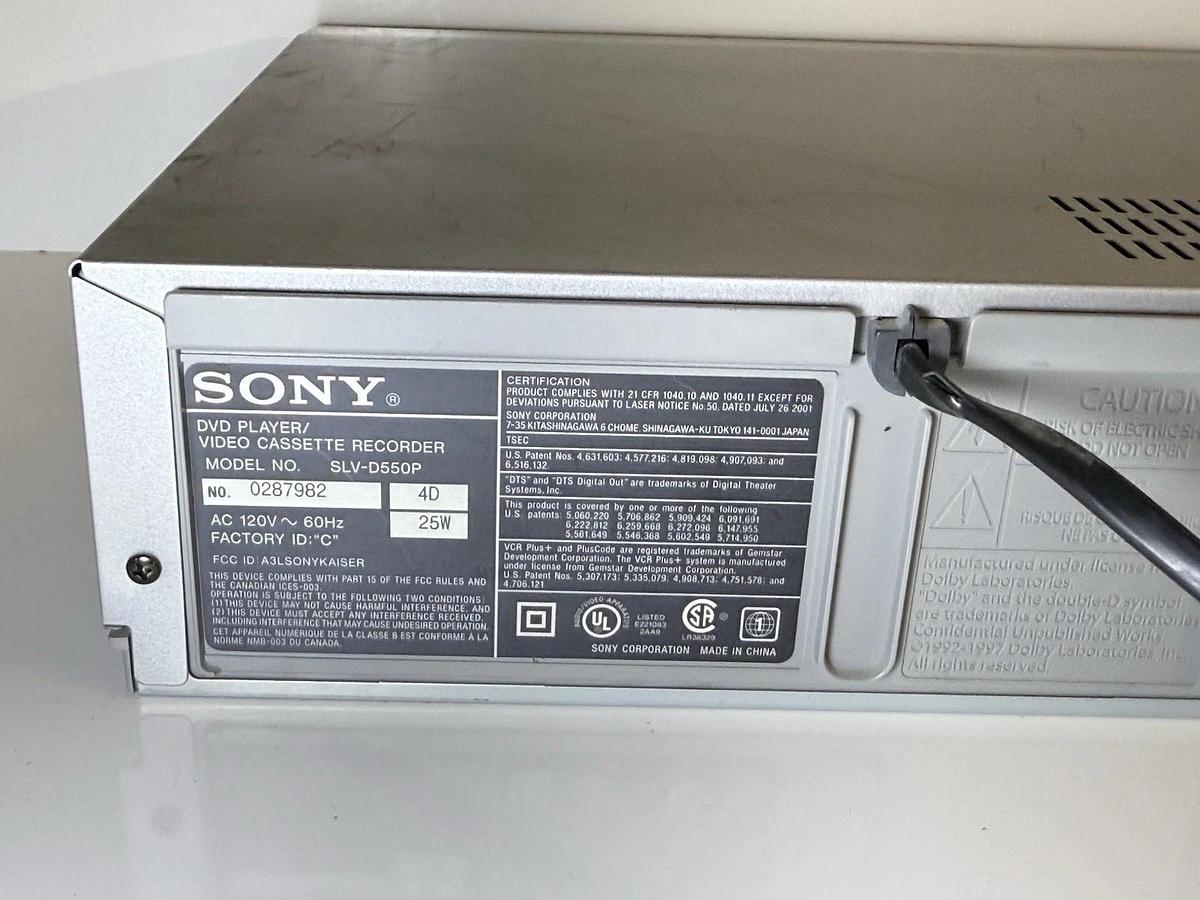 Used Sony SLV-D550P DVD Player / Video Cassette Recorder