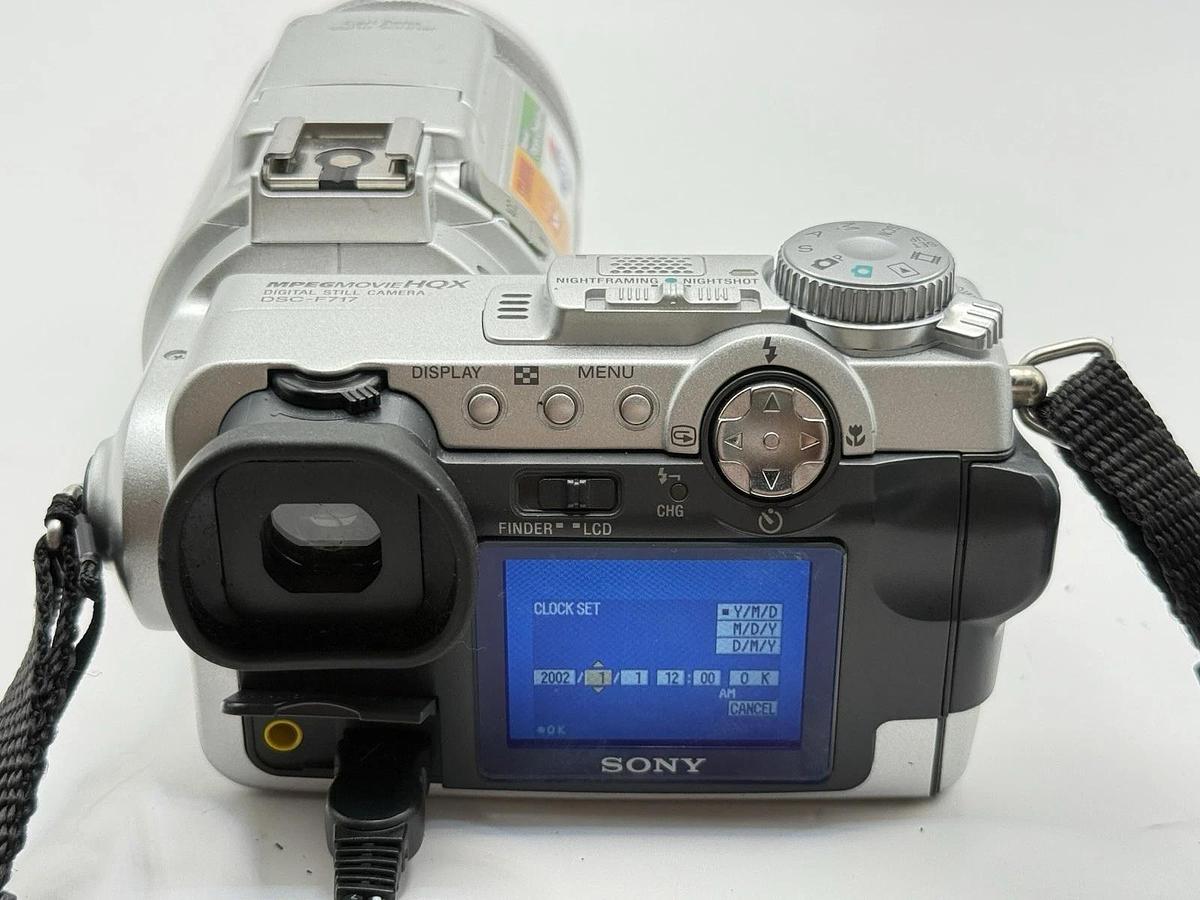 Used Sony Cyber-Shot DSC-F717 Compact Digital Still Camera w/ Charger + Battery + Bag