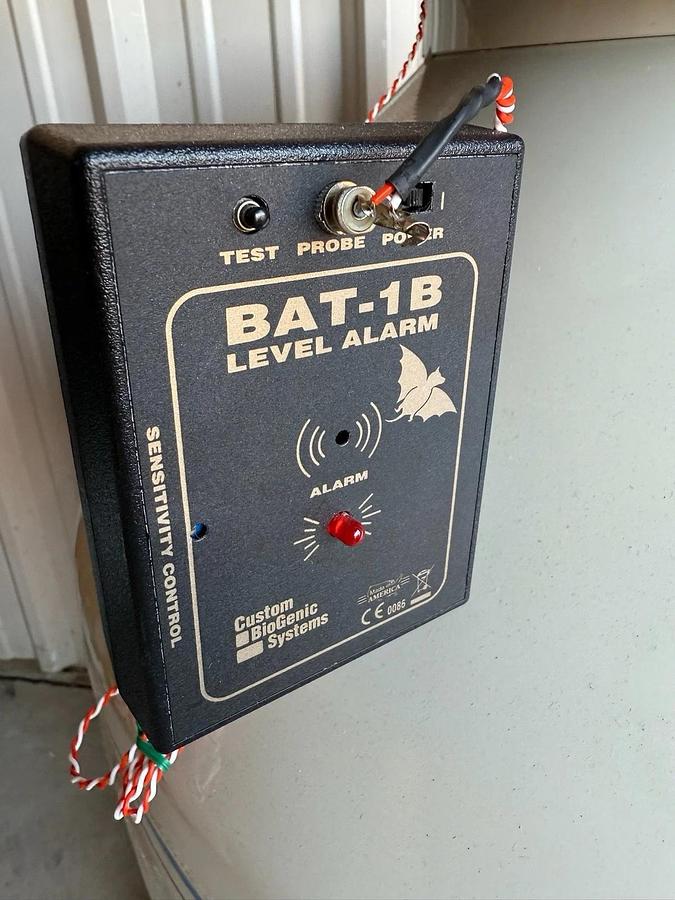 Used CBS Cryosystems 6002 Classic 175 Liter Nitrogen Tank w/ BAT-1B Level alarm