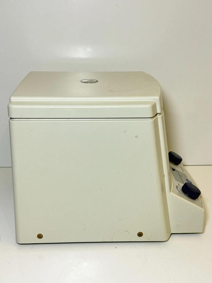 Used Eppendorf 5415D Benchtop Centrifuge w/ Rotor F45-24-11