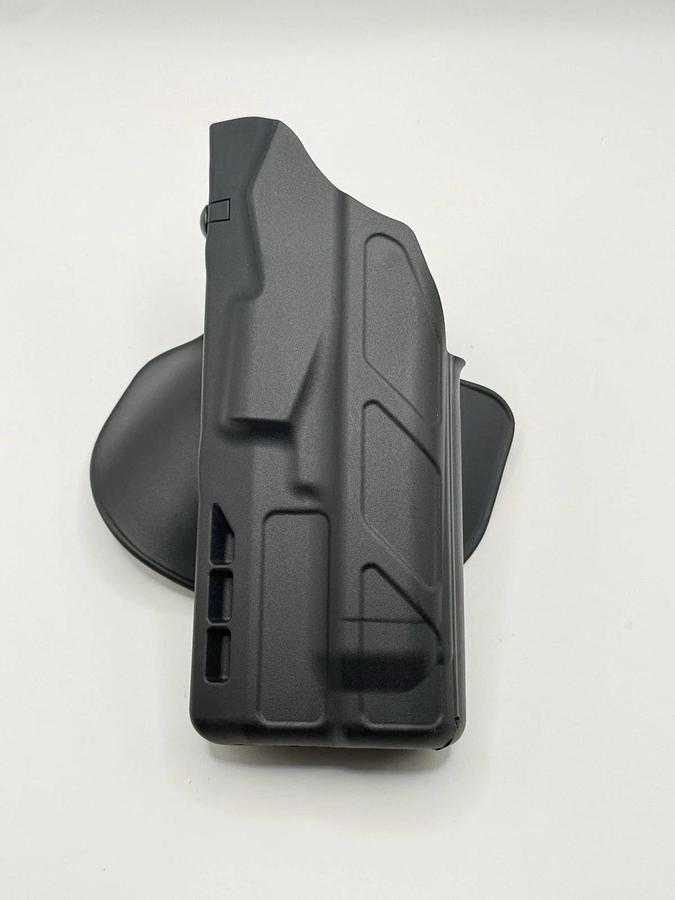 Used Safariland Black Duty Holster Glock 9/40 17/22 light 7378-832