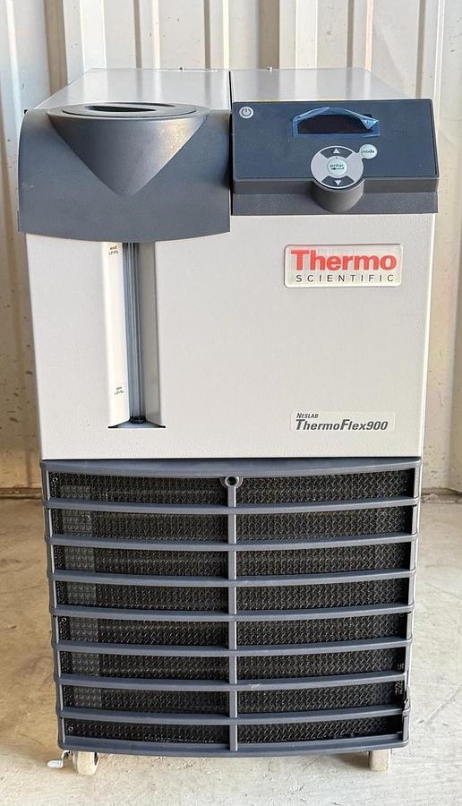 Used Thermo Scientific NESLAB ThermoFlex900 Recirculating Chiller
