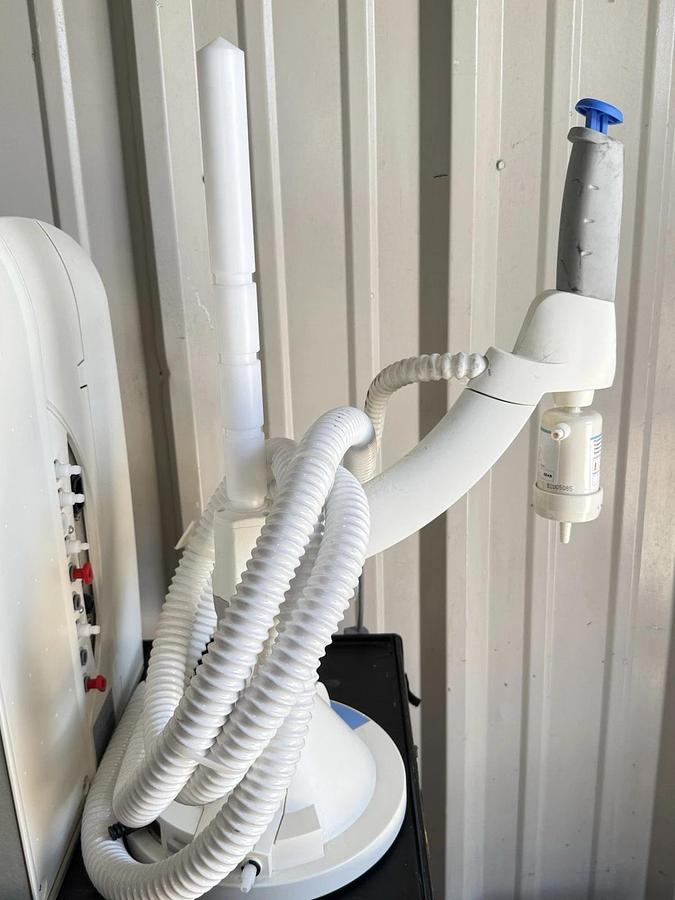 Used Millipore Milli-Q Advantage A10 Water Purification System Z00Q0V0T0 w/ Q-Pod