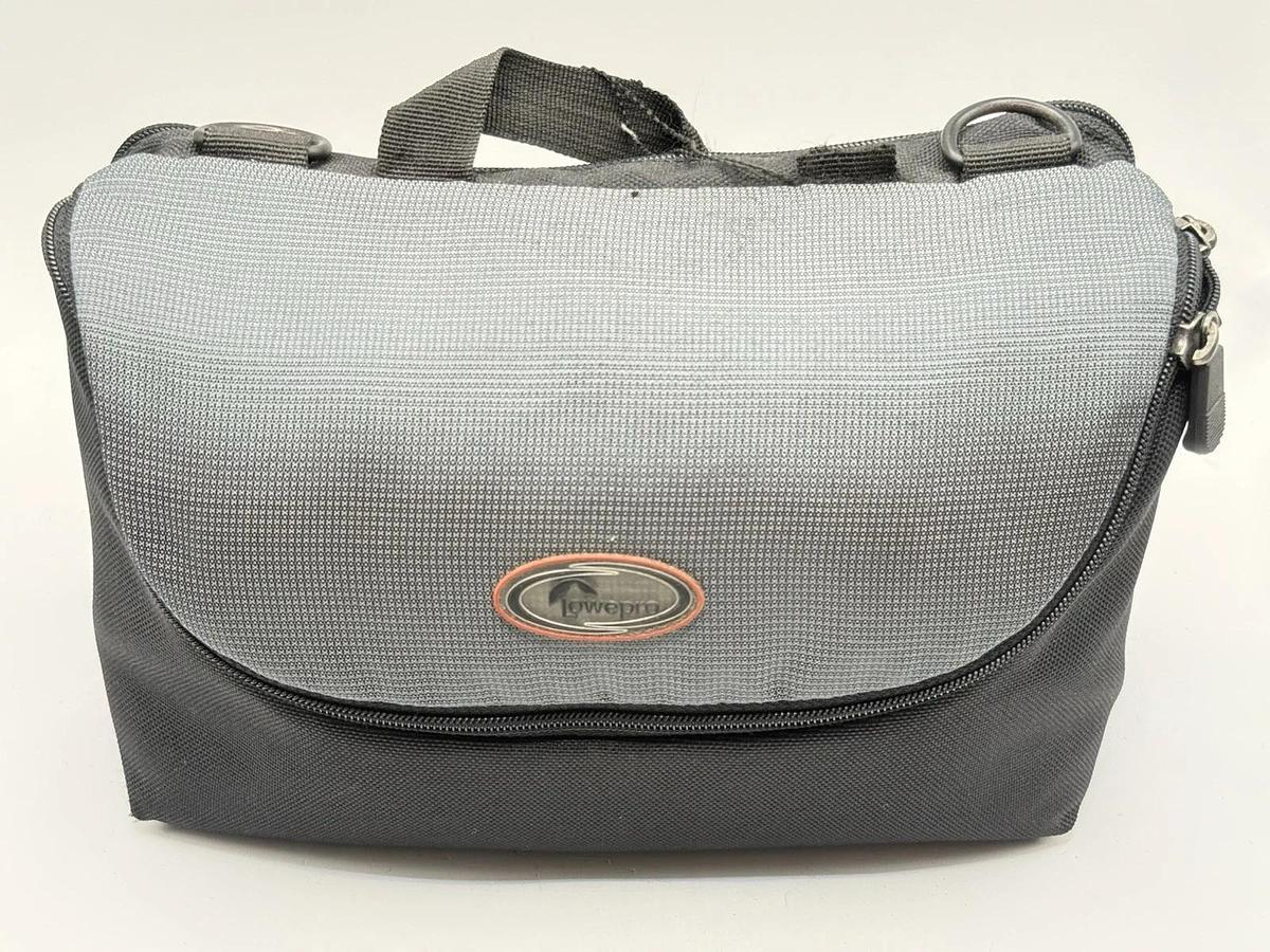 Used Nikon Coolpix 950 E950 Digital Camera with Case