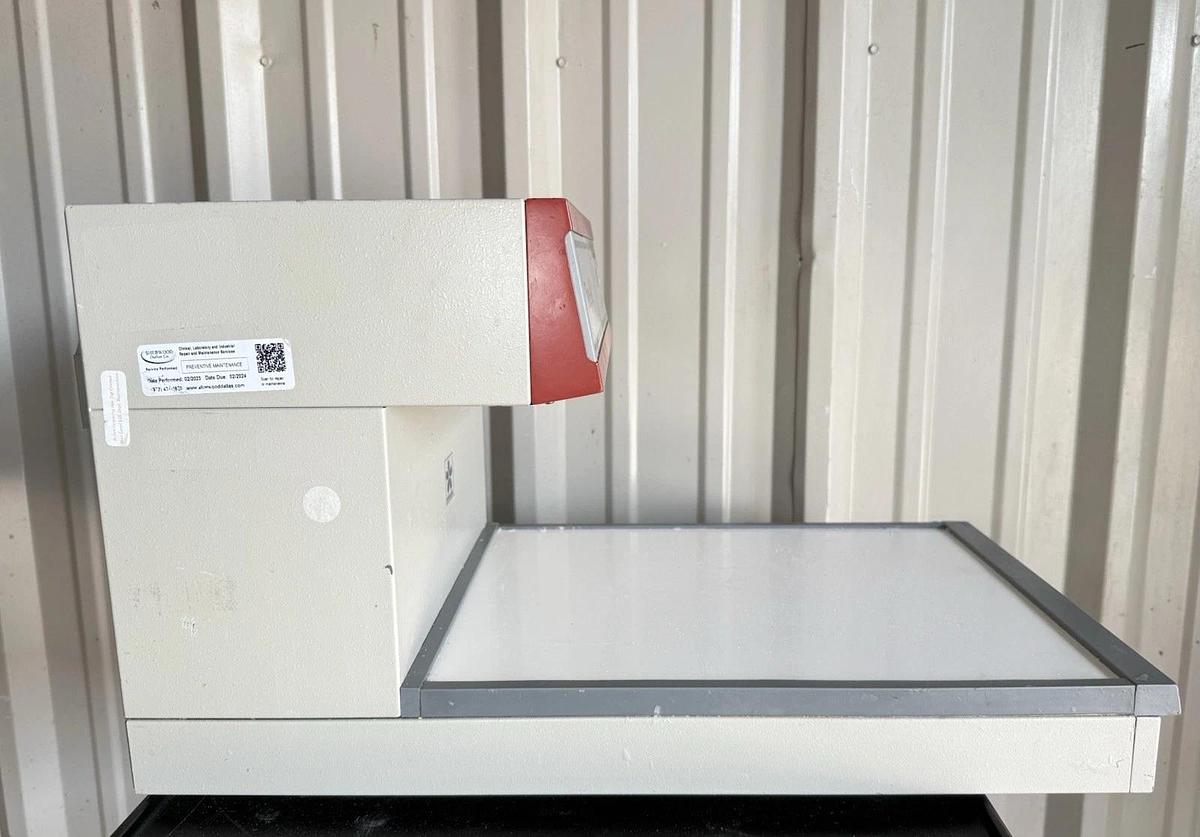 Used Sakura Tissue-Tek 4 Embedding Console 4710 and Cryo Console 4709