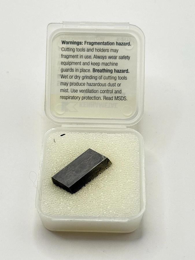 Used New 1pcs KENNAMETAL 111931299 WTK2 Carbide Insert 5213401 KD1400