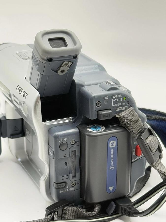 Used Sony DCR-TRV460 Digital8 Handycam Camcorder Hi8 8mm Video Camera Recorder