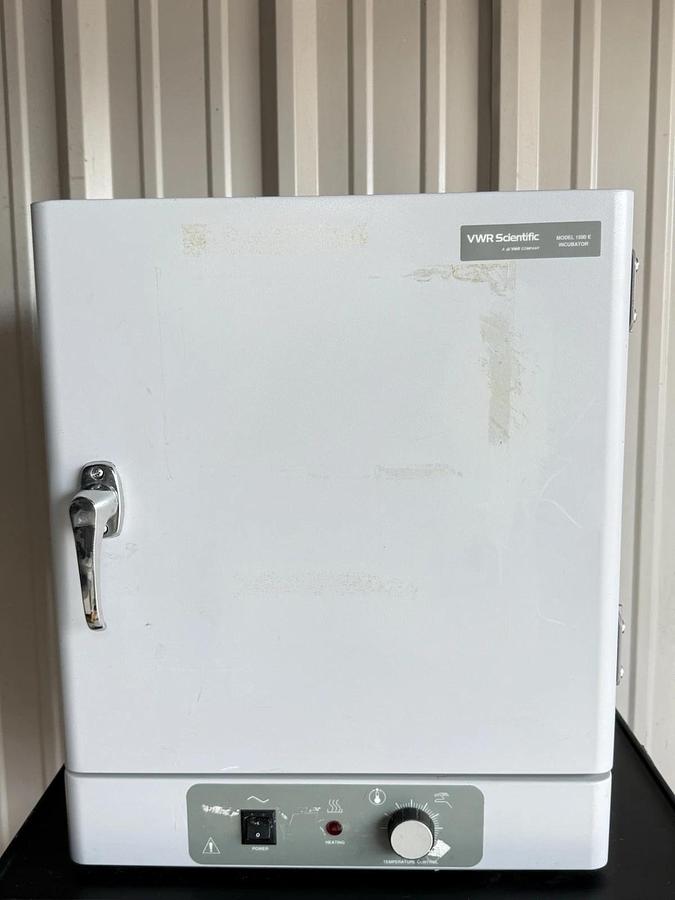 Used VWR Scientific 1500E Lab Incubator
