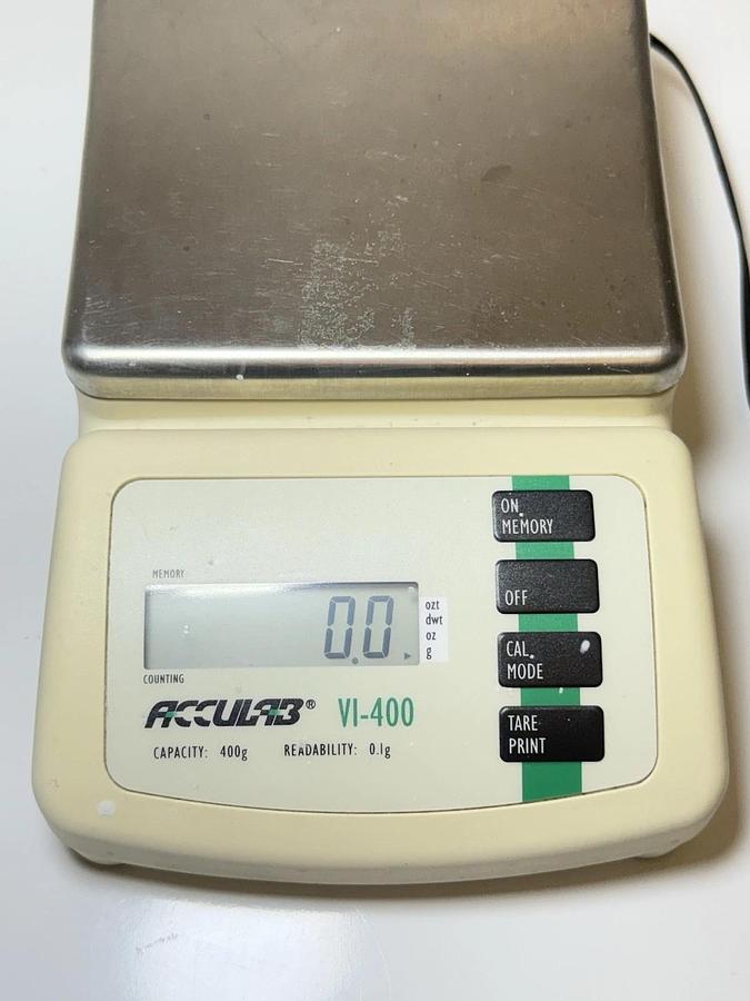 Used Acculab VI-400 Mini Portable Balance Scale, capacity 400g