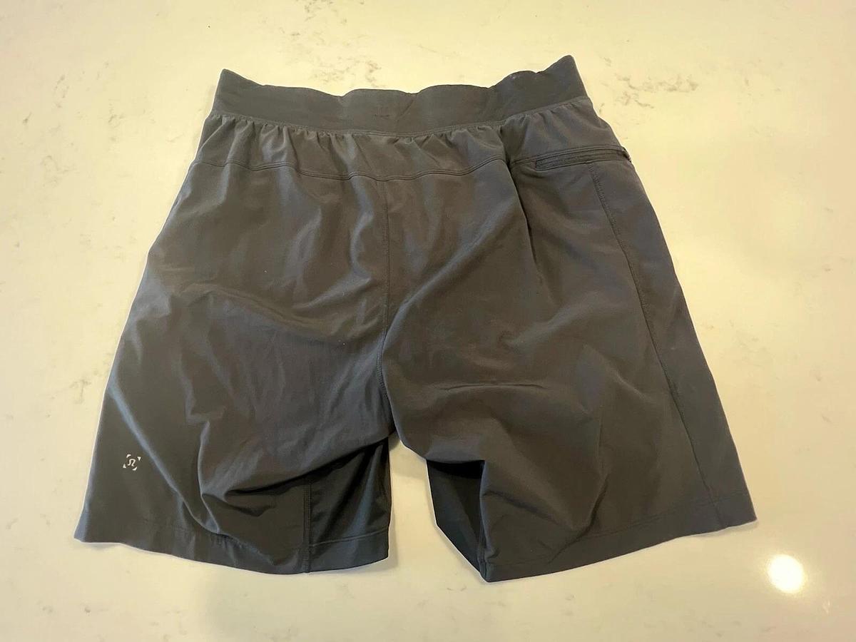 Used LULULEMON MENS sz XL BLACK SHORTS CA 35801 9” Inseam