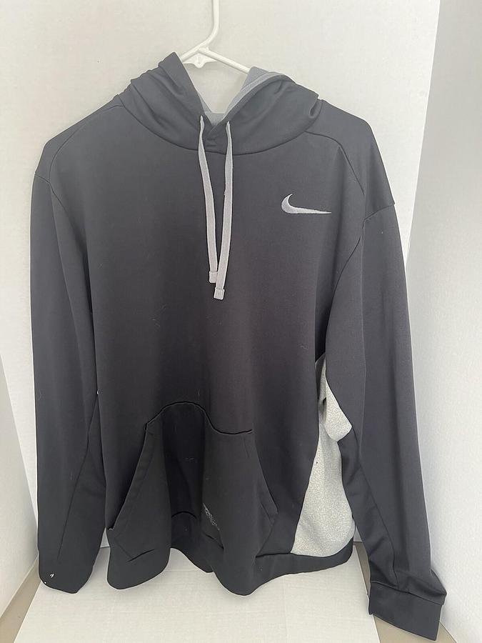 Used Nike Men's Pull Over Hoodie, Size XL - Small Paint Stain