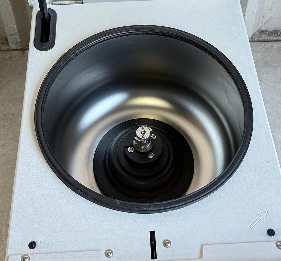 Used Thermo Fisher Scientific Sorvall ST16 Centrifuge REF: 75004241