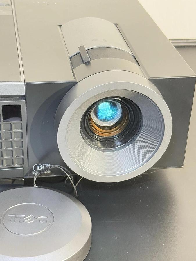 Used Dell 4320 DLP Projector – 4300 Lumens WXGA HDMI Network Ready