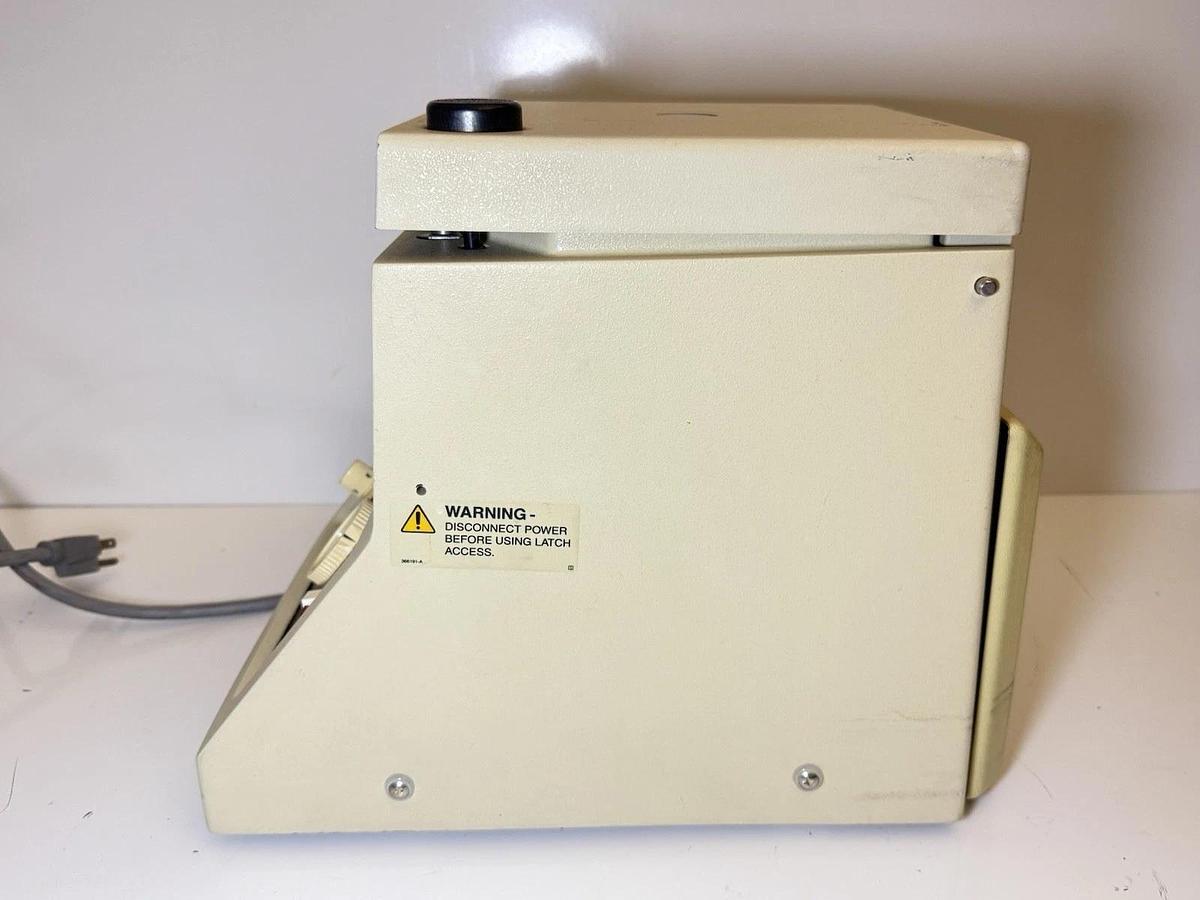 Used Beckman Microfuge 12 Laboratory Centrifuge with Rotor