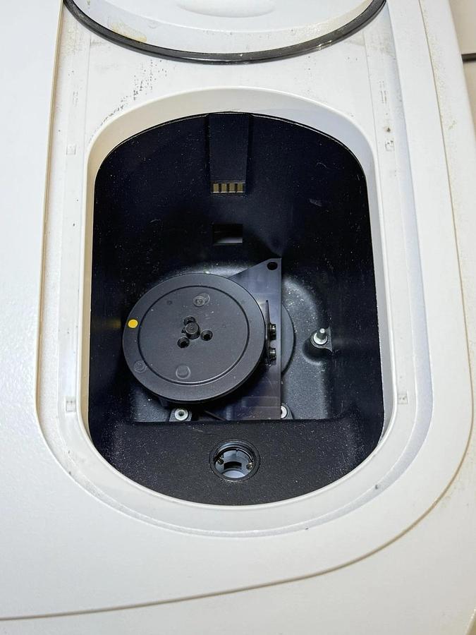 Used Beckman Coulter DU 730 Life Science UV/Vis Spectrophotometer PN A23616