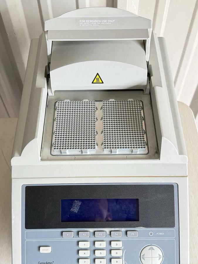 Used Applied Biosystems GeneAmp PCR 9700 System Thermal Cycler Dual 384 Well N8050200