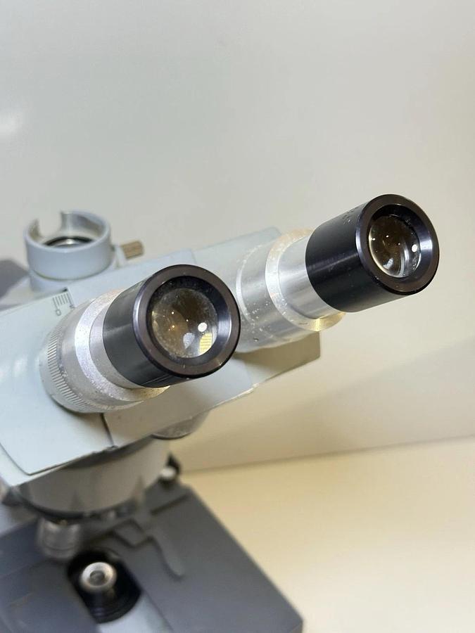Used American Optical Spencer Microscope With 4 Objectives + Transformer