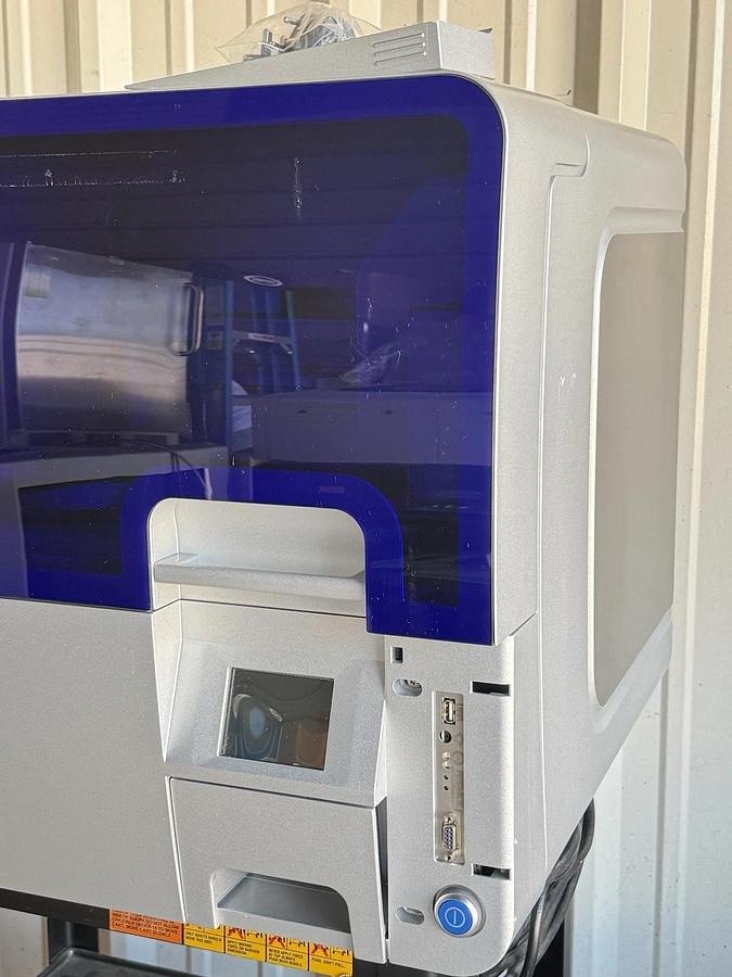 Used QIAGEN QIAcube Automated Nucleic Acid Purification and Extraction System