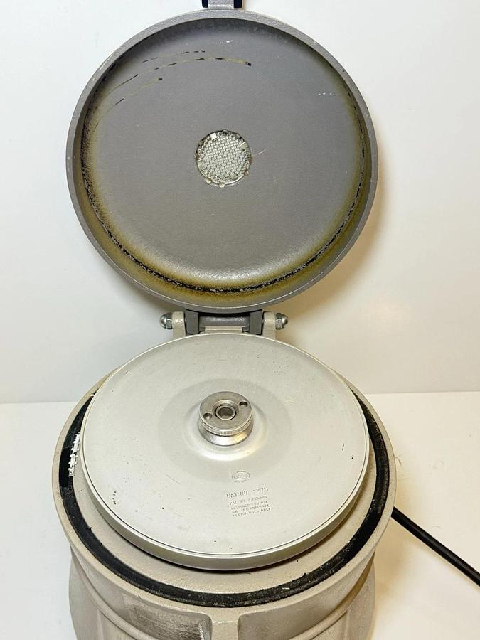 Used Damon / IEC Division IEC MB Centrifuge Micro Hematocrit with # 275 Rotor