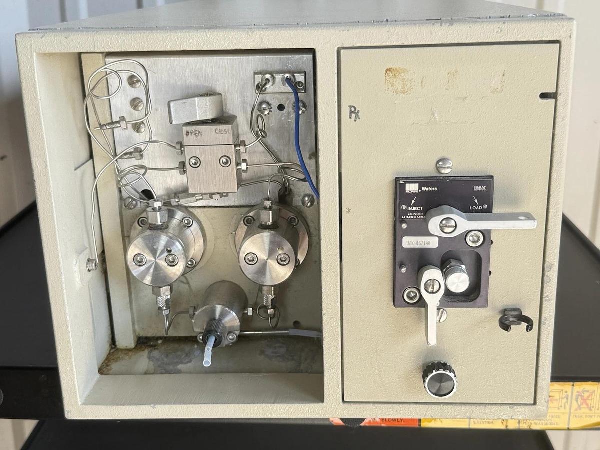 Used Waters 600 600E Multisolvent Delivery System Fluid Unit and Controller