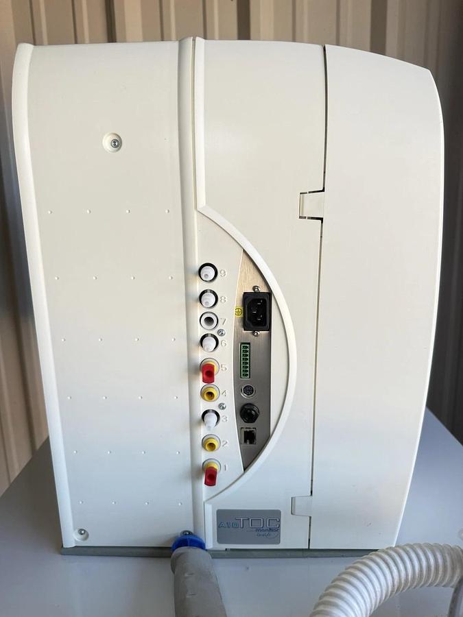 Used Millipore Milli-Q Advantage A10 Water Purification System w/ Q-Pod