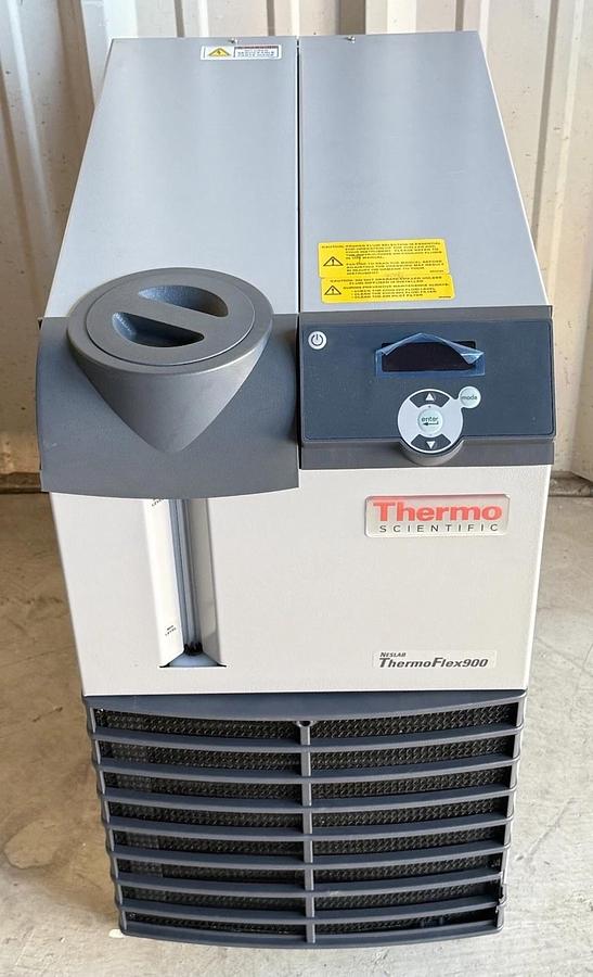 Used Thermo Scientific NESLAB ThermoFlex900 Recirculating Chiller