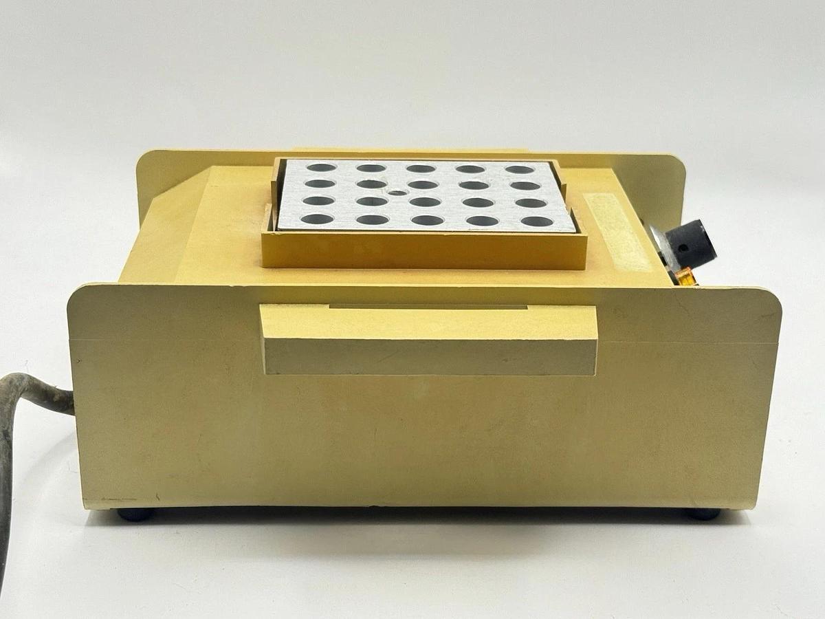 Used Barnstead Sybron Thermolyne 17600 Dri-Bath DB17615 with Heat Block 20 Position