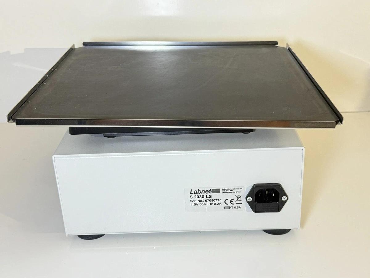 Used Labnet Orbit LS Low Speed Orbital Shaker Flat Platform S 2030-LS
