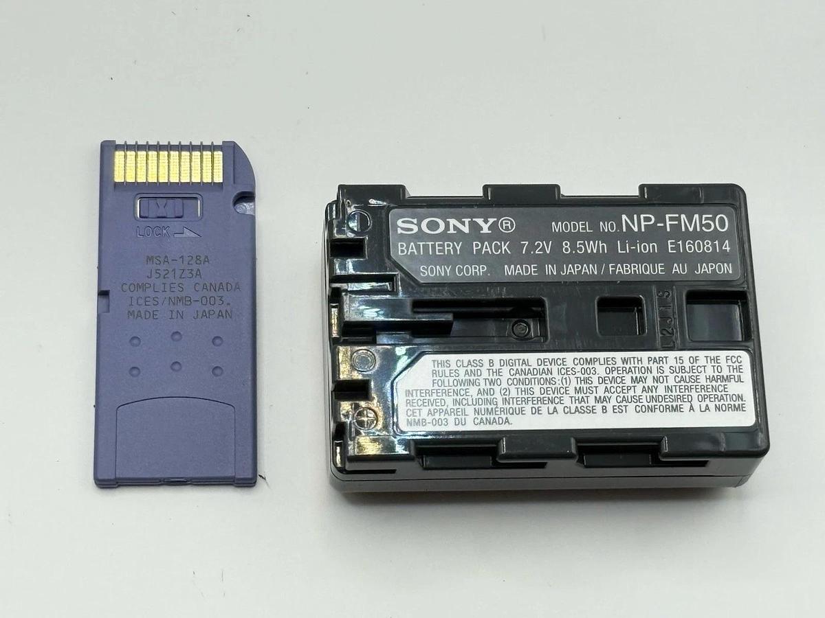 Used Sony Cyber-Shot DSC-F717 Compact Digital Still Camera w/ Charger + Battery + Bag