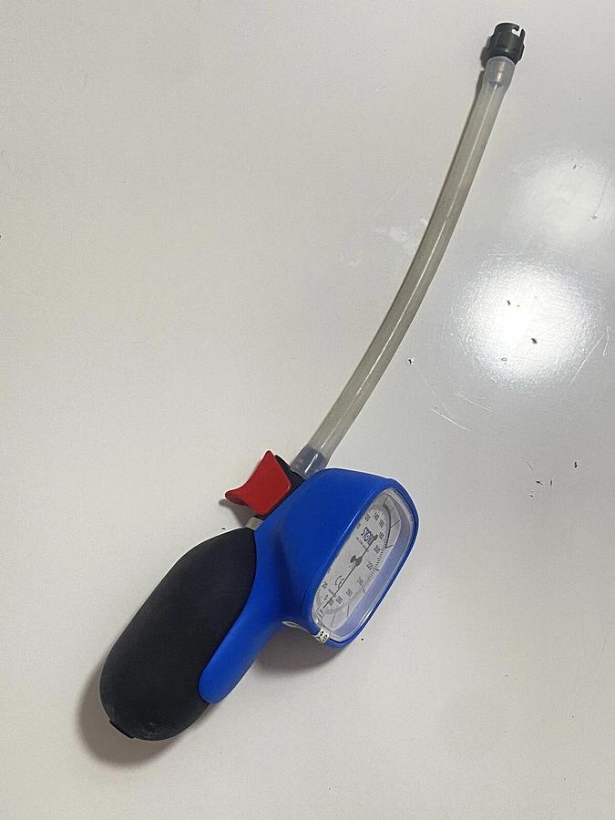 Used Karl Storz Handheld Leakage Tester Pressostabil