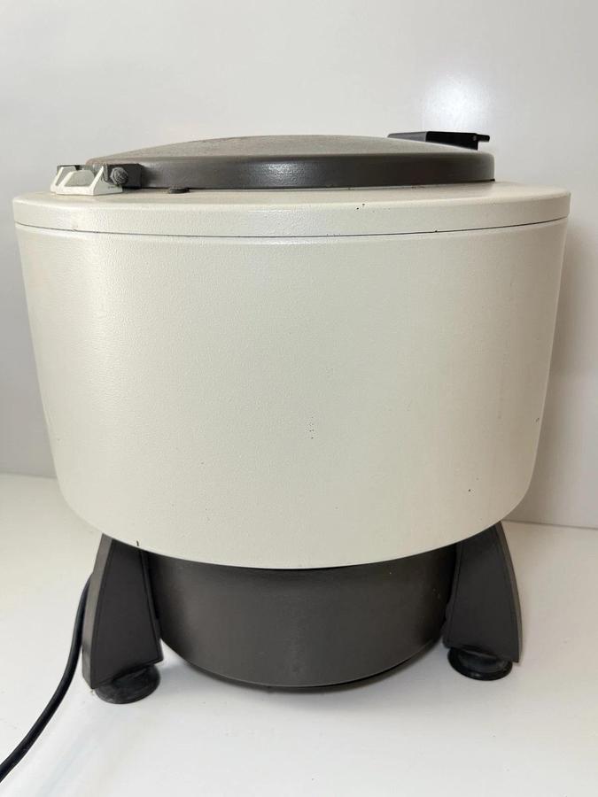 Used DAMON/IEC Division IEC HN-SII Oil Separation Centrifuge Model: HNS II