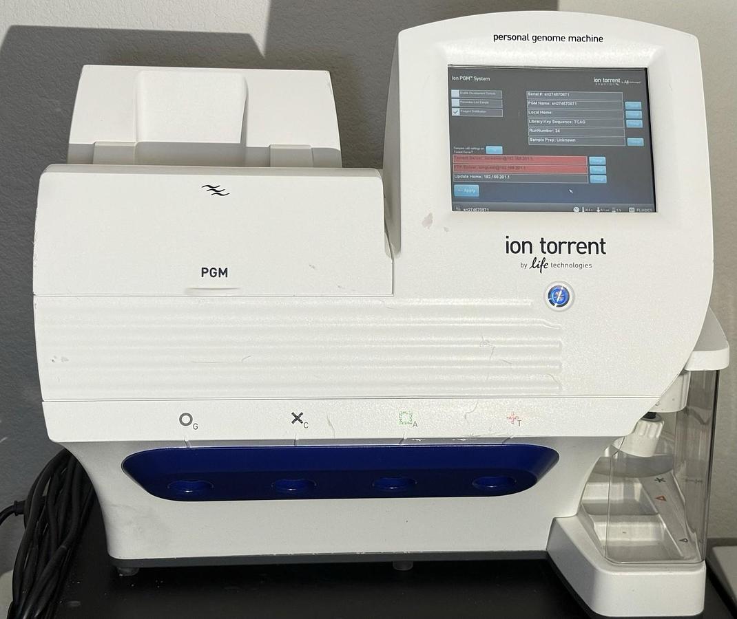Used Life Technologies Ion Torrent Personal Genome Machine - Model 7467 (REF 4482296)