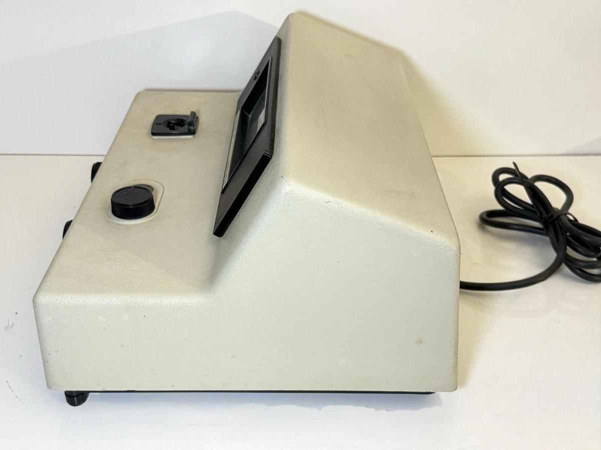 Used Bausch & Lomb Spectronic 20 Lab Spectrophotometer Colorimeter Spec 20