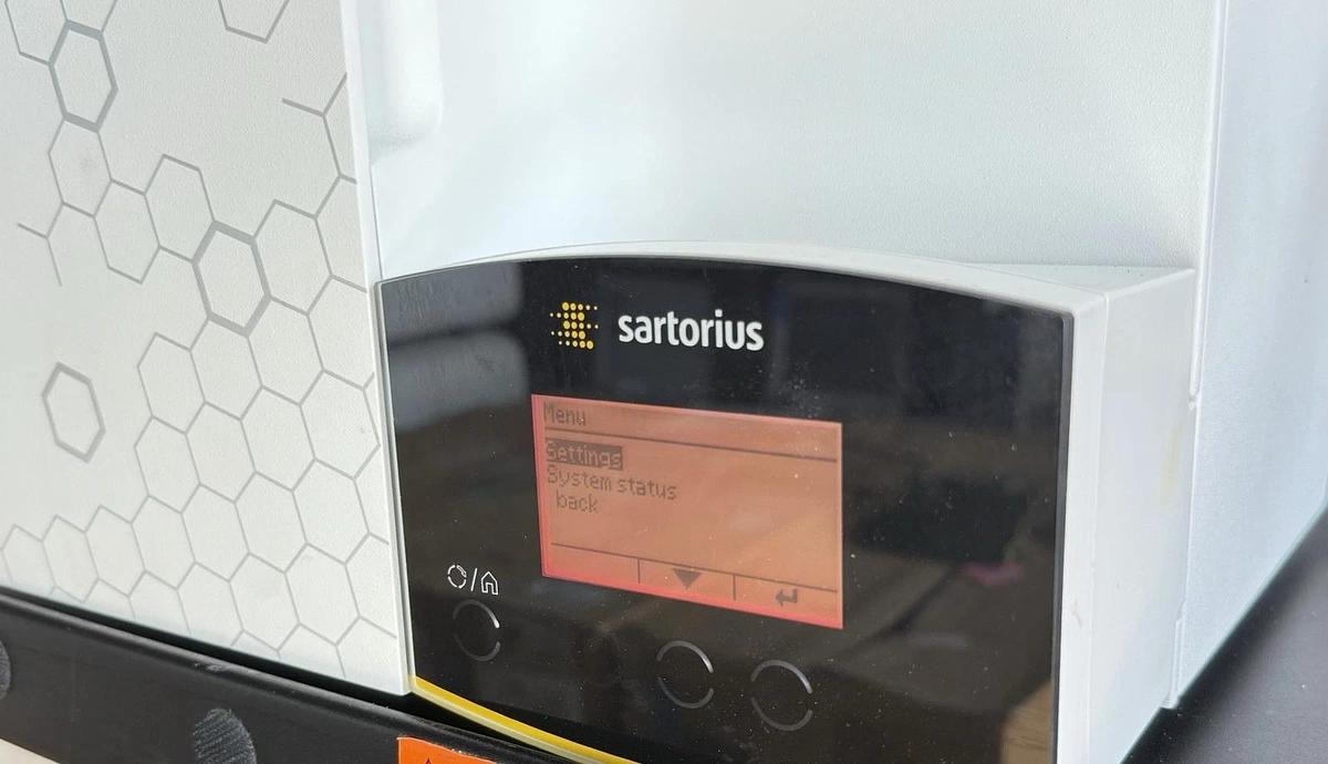 Used Sartorius Lab Instruments Arium Advance H20-EDI Water Purification System