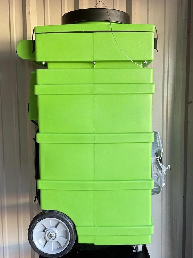 Used Servpro Nikro Industries Inc. PS1000 Hepa Filtered Air Scrubber Model 624