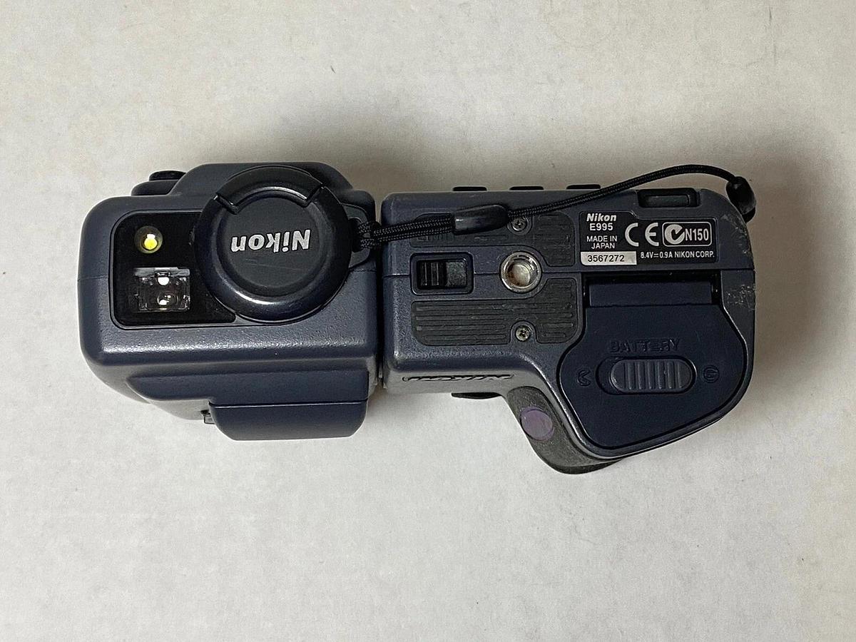 Used Nikon Coolpix 995 Digital Camera