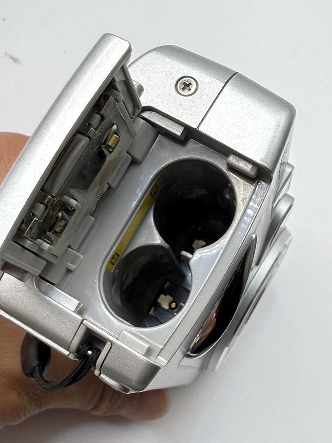 Used Sony Cyber-Shot DSC-P72 3.2MP Digital Camera with Case