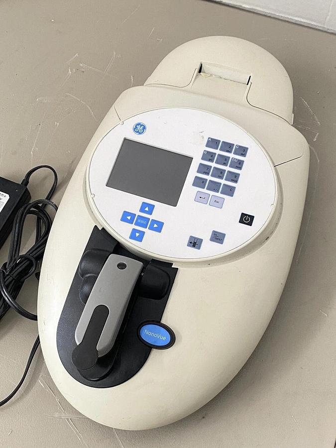 Used GE NanoVue Portable Spectrophotometer 80-2140-21