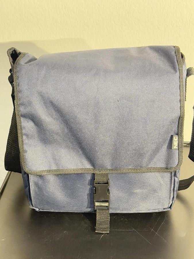 Used NEC VT37 LCD Multimedia Projector – 1500 ANSI Lumens SVGA 800x600 Portable