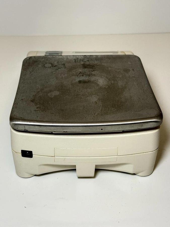 Used Acculab VI-2400 Mini Portable Balance Scale, capacity 2400g