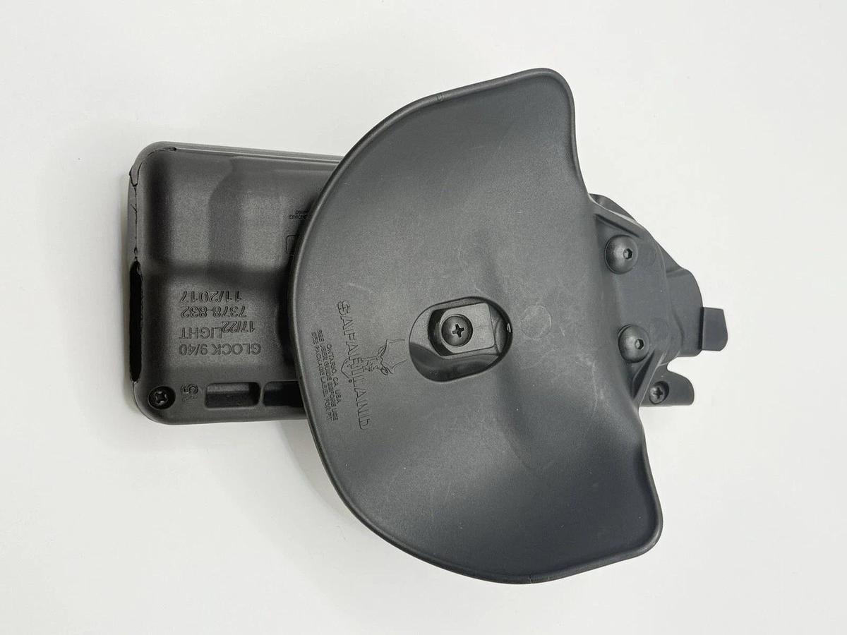 Used Safariland Black Duty Holster Glock 9/40 17/22 light 7378-832