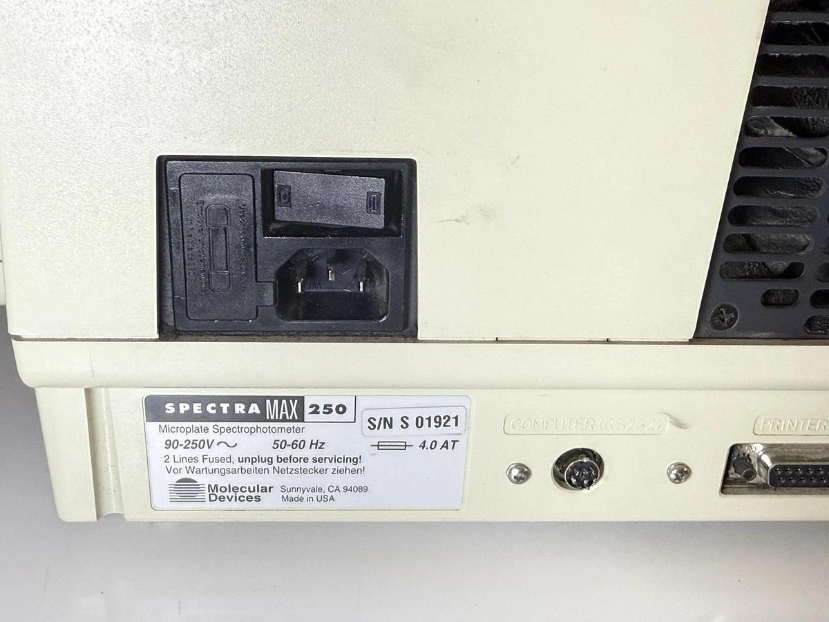 Used Molecular Devices Spectra max 250 Microplate Spectrophotometer