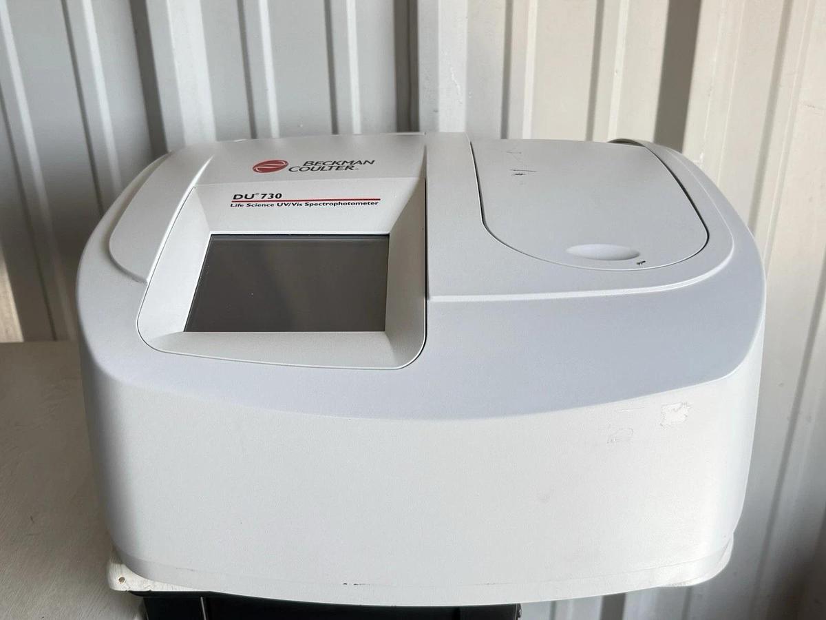 Used Beckman Coulter DU 730 Life Science UV/Vis Spectrophotometer A23616