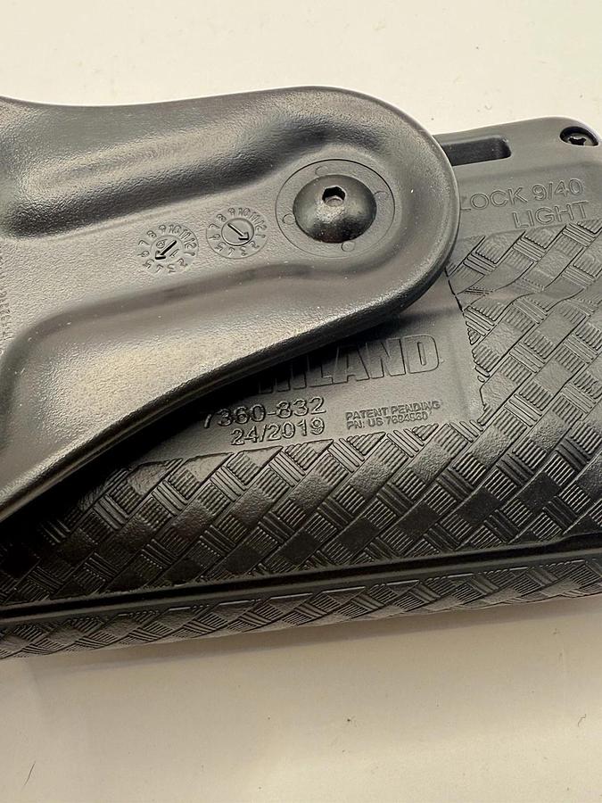 Used Safariland Glock 9/40 Light Black STX Basket Weave Duty Holster 7360-832 LH