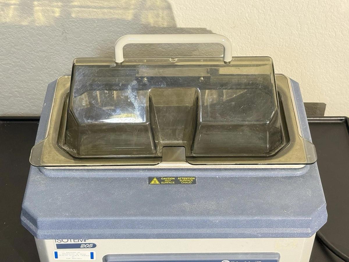 Used Fisher Scientific ISOTEMP 205 Digital Water Bath # 15-462-5 with lid