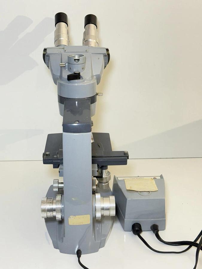 Used American Optical Spencer Microscope With 4 Objectives + Transformer