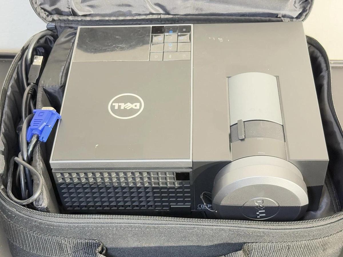 Used Dell 4320 DLP Projector – 4300 Lumens WXGA HDMI Network Ready